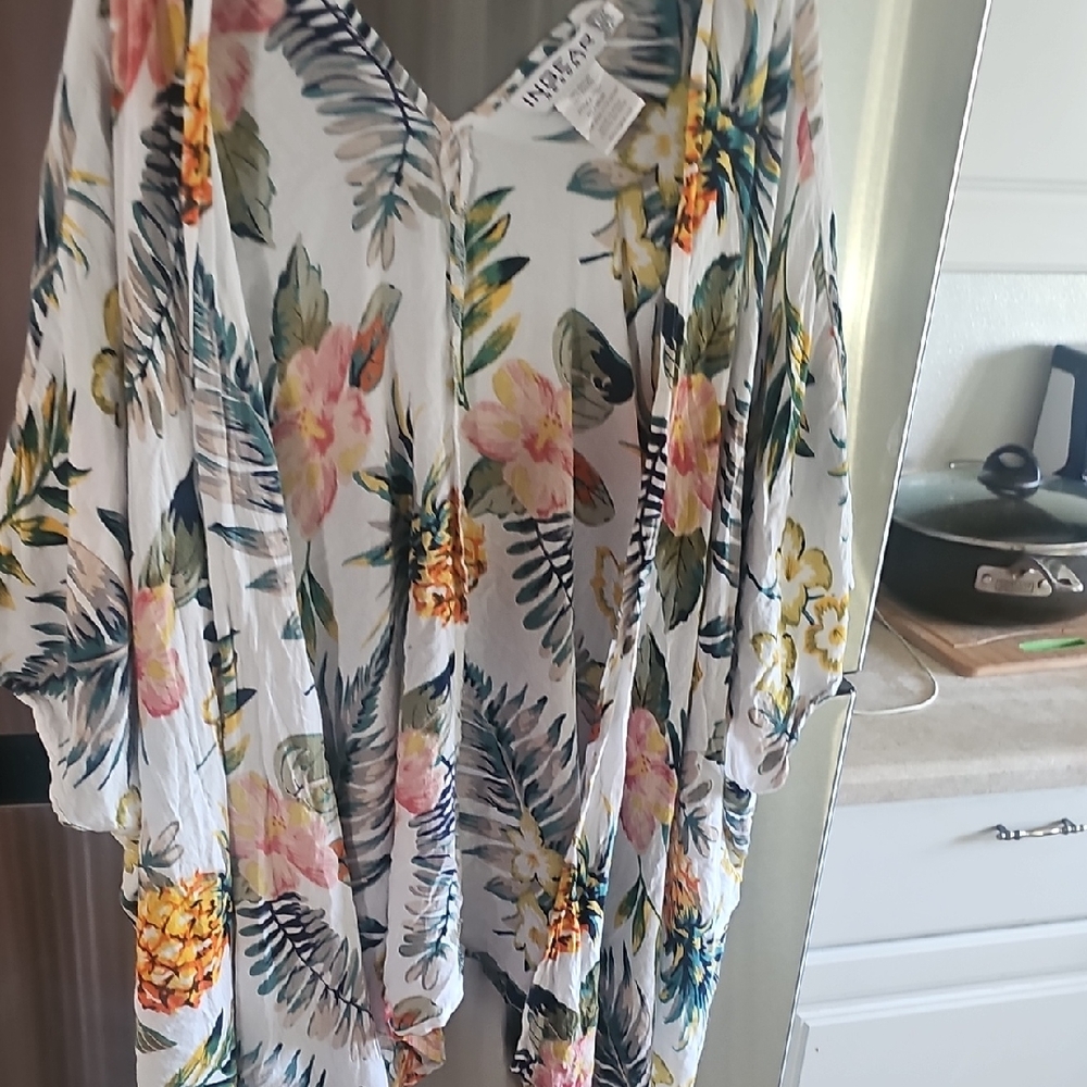 Ingear Pink and Gray Flutter Sleeve Tunic
